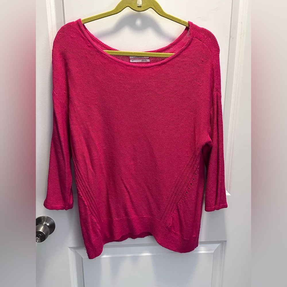 Size medium Anthropologie pink linen blend sweater